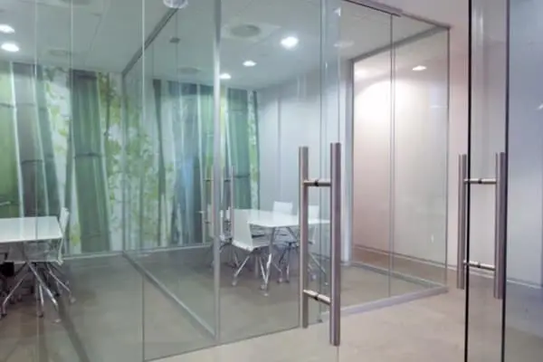 1 Puerta de cristal Flotante